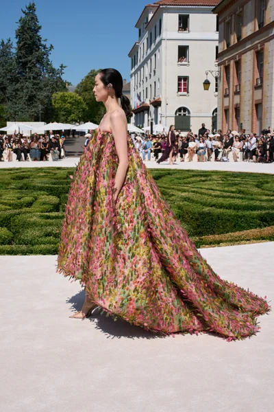 Look 35